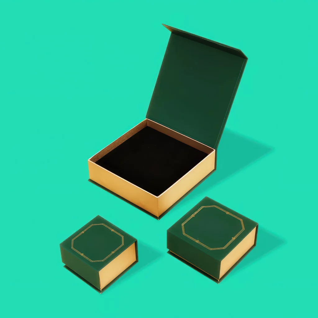 Подарочная коробка с крышкой на магните