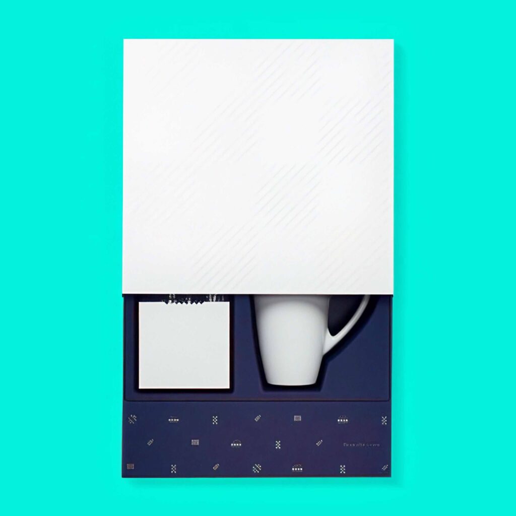 Коробка с выдвижной крышкой