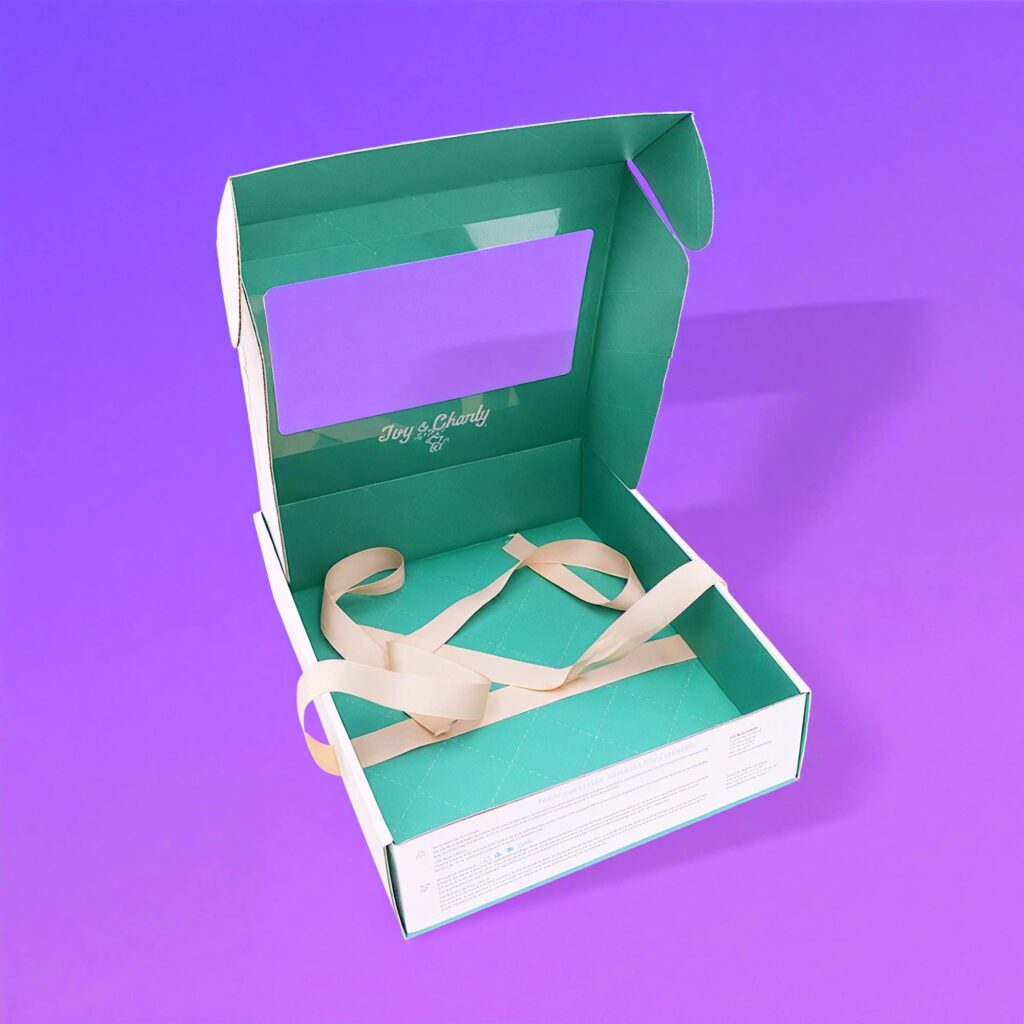 Производство коробки с окном